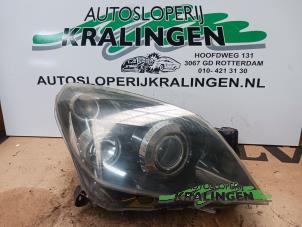 Używane Reflektor prawy Opel Astra H GTC (L08) 1.6 16V Twinport Cena € 249,99 Procedura marży oferowane przez Autosloperij Kralingen B.V.