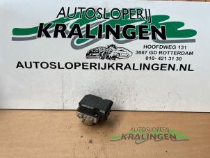 Begagnade ABS-pump Renault Koleos I 2.5 16V Pris € 149,99 Marginaltabell erbjuds av Autosloperij Kralingen B.V.