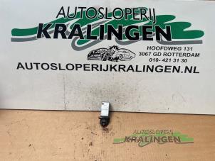 Begagnade Luftmassemätare Renault Koleos I 2.5 16V Pris på förfrågan erbjuds av Autosloperij Kralingen B.V.