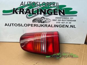 Begagnade Baklykta, höger Mercedes V (638.2) V-220 2.2 CDI 16V Pris € 24,99 Marginaltabell erbjuds av Autosloperij Kralingen B.V.
