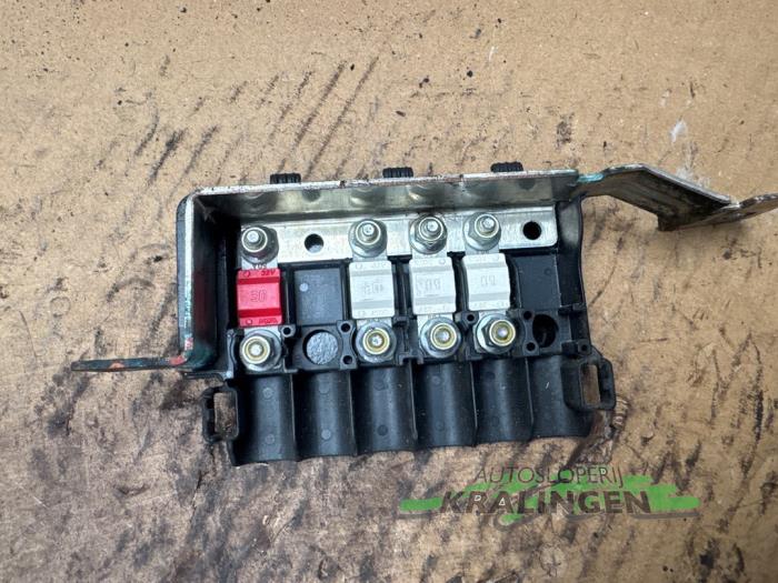 Säkringsbox från en Renault Megane III Coupe (DZ) 1.5 dCi 110 2011