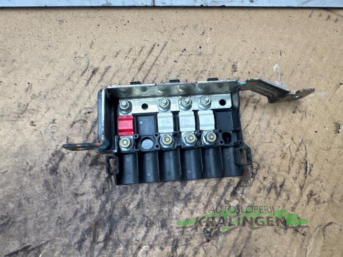 Säkringsbox från en Renault Megane III Coupe (DZ) 1.5 dCi 110 2011