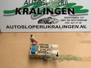Gebruikte Zekeringkast Toyota Yaris II (P9) 1.0 12V VVT-i Prijs € 30,00 Margeregeling aangeboden door Autosloperij Kralingen B.V.
