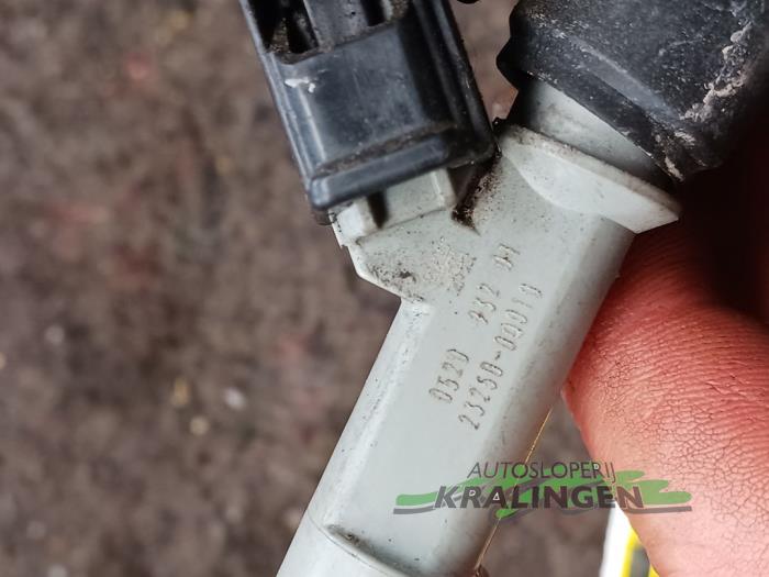 Insprutare (bensin) från en Toyota Yaris II (P9) 1.0 12V VVT-i 2010