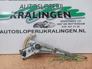 Gebruikte Ruitmechaniek 2Deurs links-voor Suzuki Alto (SH410) 1.0 GA,GL Prijs op aanvraag aangeboden door Autosloperij Kralingen B.V.