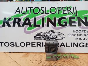 Begagnade Ljusbrytare Volvo V40 (VW) 1.8 16V Pris € 49,99 Marginaltabell erbjuds av Autosloperij Kralingen B.V.