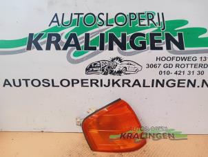 Gebruikte Richtingaanwijzer rechts Mercedes C (W202) 1.8 C-180 16V Prijs € 14,98 Margeregeling aangeboden door Autosloperij Kralingen B.V.