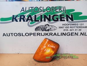 Gebruikte Richtingaanwijzer links Mercedes 190 (W201) 2.0 E Prijs € 19,99 Margeregeling aangeboden door Autosloperij Kralingen B.V.