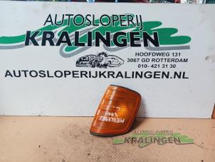 Gebruikte Richtingaanwijzer links Mercedes 190 (W201) 2.0 E Prijs € 19,99 Margeregeling aangeboden door Autosloperij Kralingen B.V.
