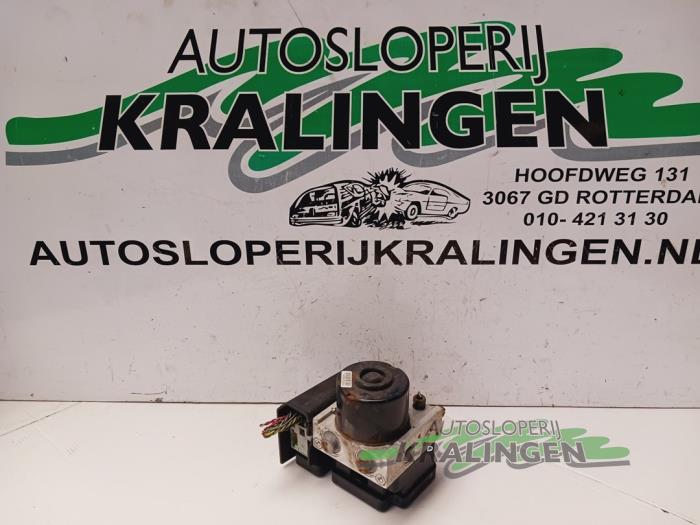 ABS-pump från en Peugeot 207/207+ (WA/WC/WM) 1.4 16V VTi 2009