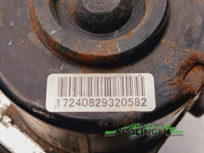 ABS-pump från en Peugeot 207/207+ (WA/WC/WM) 1.4 16V VTi 2009