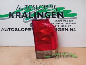 Używane Tylne swiatlo pozycyjne prawe Volvo V70 (SW) 2.4 20V 140 Cena na żądanie oferowane przez Autosloperij Kralingen B.V.