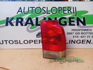 Używane Tylne swiatlo pozycyjne prawe Volvo V70 (SW) 2.4 T 20V Cena € 19,98 Procedura marży oferowane przez Autosloperij Kralingen B.V.