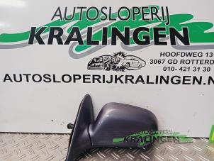 Gebruikte Buitenspiegel links Toyota Corolla (EB/ZZ/WZ/CD) 1.4 16V VVT-i Prijs € 24,98 Margeregeling aangeboden door Autosloperij Kralingen B.V.