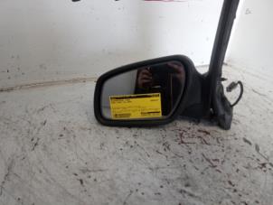 Begagnade Skärmspegel, vänster Ford Focus C-Max 1.8 16V Pris € 30,00 Marginaltabell erbjuds av Autosloopbedrijf gebr. Maris