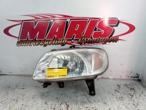 Gebruikte Linker Koplamp Daihatsu Move (L9) 1.0 12V Prijs € 25,00 Margeregeling aangeboden door Autosloopbedrijf gebr. Maris