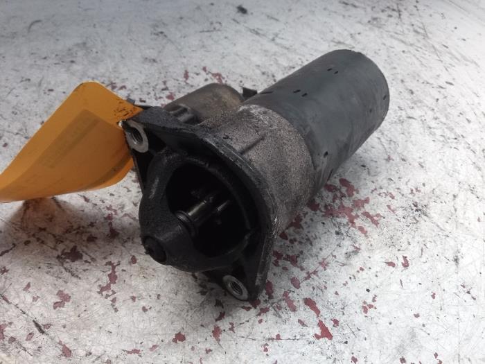 Startmotor från en Volvo V70 (SW) 2.4 D 20V 2005