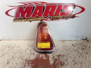 Begagnade Baklykta, höger BMW Mini One/Cooper (R50) 1.6 16V One Pris € 20,00 Marginaltabell erbjuds av Autosloopbedrijf gebr. Maris