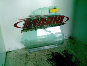 Begagnade Fönster, 2-dörrars, höger bak Volkswagen Golf III Cabrio Restyling (1E7) 1.8 Pris € 30,00 Marginaltabell erbjuds av Autosloopbedrijf gebr. Maris