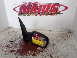Begagnade Skärmspegel, höger Ford Fusion 1.4 16V Pris € 20,00 Marginaltabell erbjuds av Autosloopbedrijf gebr. Maris