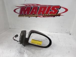 Begagnade Skärmspegel, höger Dodge Caliber 1.8 16V Pris € 40,00 Marginaltabell erbjuds av Autosloopbedrijf gebr. Maris