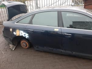 Gebruikte Portier 4Deurs rechts-achter Audi A6 (C6) 2.0 TDI 16V Prijs € 80,00 Margeregeling aangeboden door Autosloopbedrijf gebr. Maris