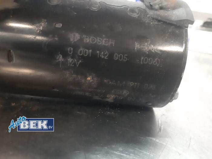 Startmotor från en Volkswagen Golf VI (5K1) 1.2 TSI BlueMotion 2011