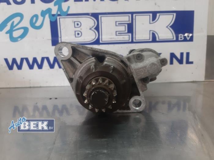 Startmotor från en Volkswagen Golf VI (5K1) 1.2 TSI BlueMotion 2011