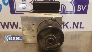 Begagnade ABS-pump Mercedes CLK (C209) 2.7 270 CDI 20V Pris € 50,00 Marginaltabell erbjuds av Auto Bek