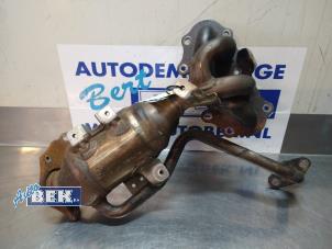 Begagnade Avgasgrenrör + katalysator Toyota Yaris III (P13) 1.5 16V Dual VVT-iE Pris på förfrågan erbjuds av Auto Bek