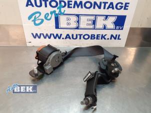 Gebruikte Veiligheidsgordel links-achter Kia Soul II (PS) 1.6 CRDi 16V Prijs € 70,00 Margeregeling aangeboden door Auto Bek