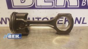 Begagnade Kolv Mercedes E (W213) E-220d 2.0 Turbo 16V Pris € 99,00 Marginaltabell erbjuds av Auto Bek