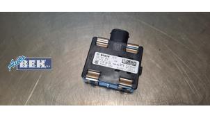 Używane Czujnik aktywnego tempomatu (zdalny) Volkswagen Passat (3G2) 2.0 TDI 16V 150 4Motion Cena € 125,00 Procedura marży oferowane przez Auto Bek