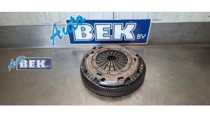 Używane Zestaw sprzegla (kompletny) Volkswagen Golf VII Variant (AUVV) 1.4 TSI 16V Cena na żądanie oferowane przez Auto Bek