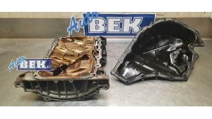 Begagnade Oljetråg Audi Q5 (8RB) 2.0 TFSI 16V Quattro Pris € 29,95 Marginaltabell erbjuds av Auto Bek