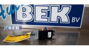 Begagnade Antenn Jaguar XE 2.0 250 Turbo 16V Pris € 30,00 Marginaltabell erbjuds av Auto Bek