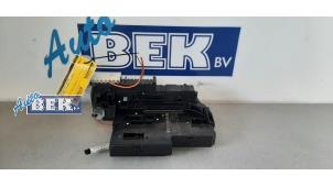 Gebruikte Bodycontrol Module Mercedes C Estate (S204) 2.2 C-200 CDI 16V BlueEFFICIENCY Prijs € 50,00 Margeregeling aangeboden door Auto Bek
