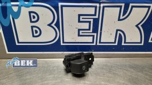 Gebruikte Handrem Module Opel Insignia Sports Tourer 2.0 CDTI 16V 160 Ecotec Prijs € 15,00 Margeregeling aangeboden door Auto Bek