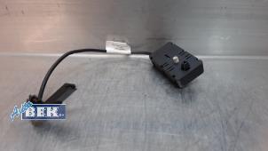 Używane Antena Tesla Model 3 Long Range AWD 75 kWh Cena € 40,00 Procedura marży oferowane przez Auto Bek