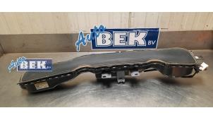 Gebruikte Voetgangers airbag Volvo V40 (MV) 2.0 D2 16V Prijs € 125,00 Margeregeling aangeboden door Auto Bek