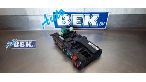 Gebruikte Zekeringkast BMW X5 (E53) 4.6 iS V8 32V Prijs op aanvraag aangeboden door Auto Bek