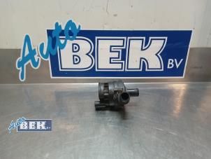 Begagnade Vattenpump Opel Movano 2.3 CDTi 16V FWD Pris € 29,99 Marginaltabell erbjuds av Auto Bek