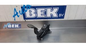 Gebruikte Gaspedaal Toyota Corolla Touring Sport (E21/EH1) 2.0 16V Hybrid Prijs € 50,00 Margeregeling aangeboden door Auto Bek