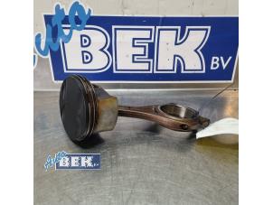 Używane Tlok BMW 6 serie (E64) 645 Ci 4.4 V8 32V Cena na żądanie oferowane przez Auto Bek