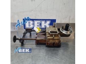Używane Pompa oleju BMW 6 serie (E64) 645 Ci 4.4 V8 32V Cena na żądanie oferowane przez Auto Bek