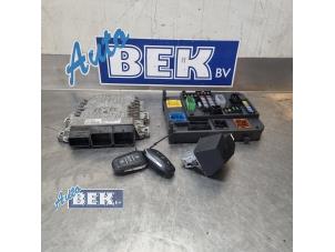 Używane Komputer sterowania silnika Citroen C4 Picasso (3D/3E) 1.6 e-Hdi, BlueHDi 115 Cena € 249,99 Procedura marży oferowane przez Auto Bek
