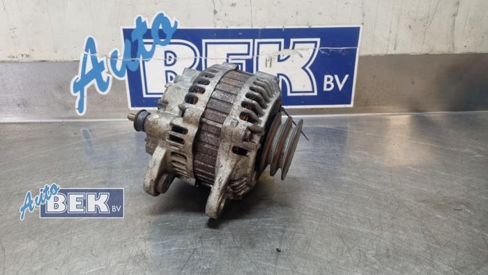Dynamo från en Mitsubishi Pajero Hardtop (V8/9) 3.2 DI-D 16V 2006