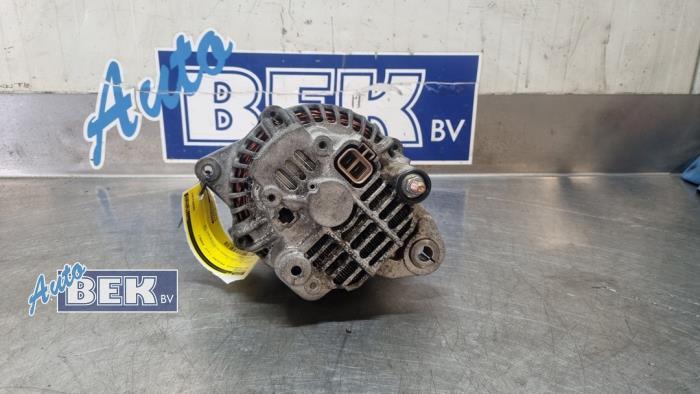 Dynamo från en Mitsubishi Pajero Hardtop (V8/9) 3.2 DI-D 16V 2006