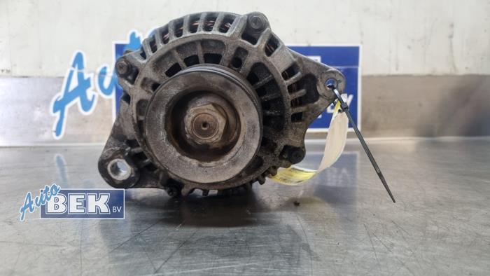 Dynamo från en Mitsubishi Pajero Hardtop (V8/9) 3.2 DI-D 16V 2006