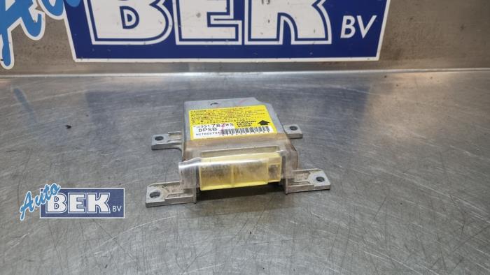 Airbagmodul från en Mitsubishi Pajero Hardtop (V8/9) 3.2 DI-D 16V 2006
